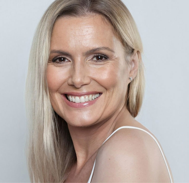 blonde mishawaka facetite model smiling broadly blonde mishawaka facetite model smiling broadly